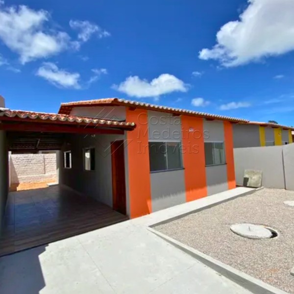 Casa a venda - 2/4 com suíte - 86 m² - ENTRADA ZERO - DOCUMENTAÇÃO GRÁTIS