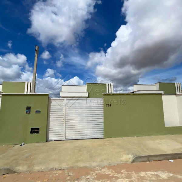 Casa com 2 Quartos e Amplo Espaço Externo no Moinho dos Ventos - Extremoz