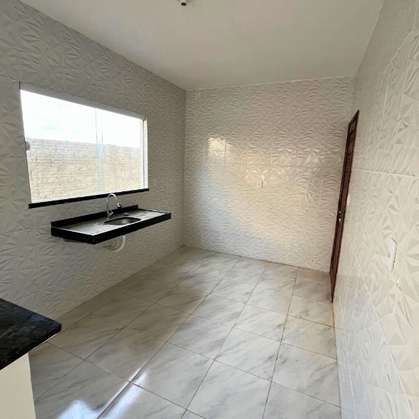 Casa com 2 Quartos, Sala e Cozinha Integrada - Bairro Sollares, Extremoz/RN