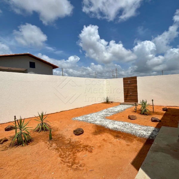 Casa Moderna com 2 Quartos e Espaço Gourmet - Sollares, Extremoz