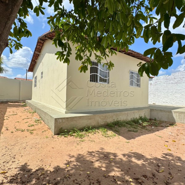 Oportunidade! Linda casa com terreno próxima ao Centro de Extremoz!